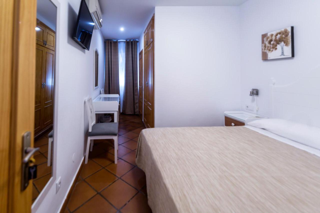 Hostal San Ramon Marbella Ngoại thất bức ảnh