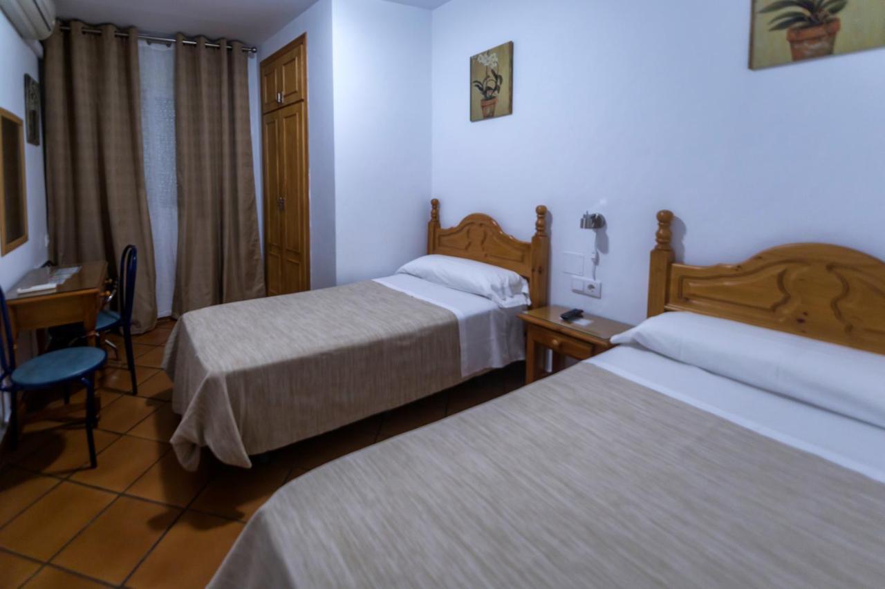 Hostal San Ramon Marbella Ngoại thất bức ảnh